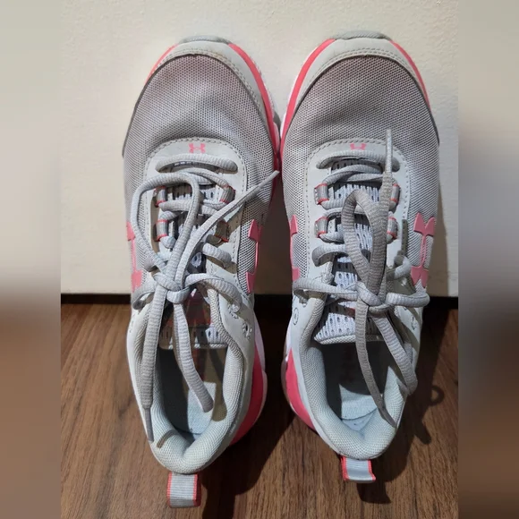 Women's Bright Pink And Gray Under Armour Shoes, Size 6.5 - Picture 11 of 15